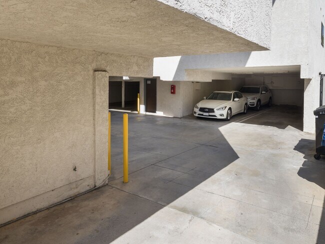 Foto del edificio - BELLA APARTMENTS: Beautiful 2 Bed - 2 Bath