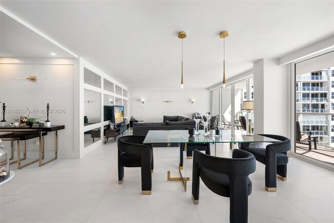 Foto del edificio - 4300 N Ocean Blvd