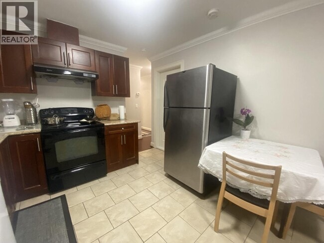 Building Photo - 7550 Davies St