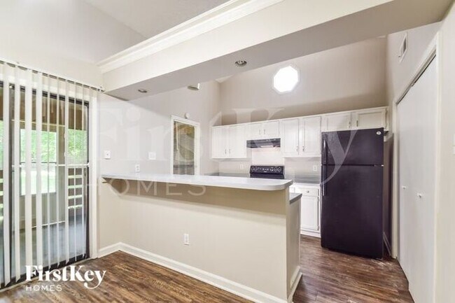 Foto del edificio - 5961 Wedgewood Cove