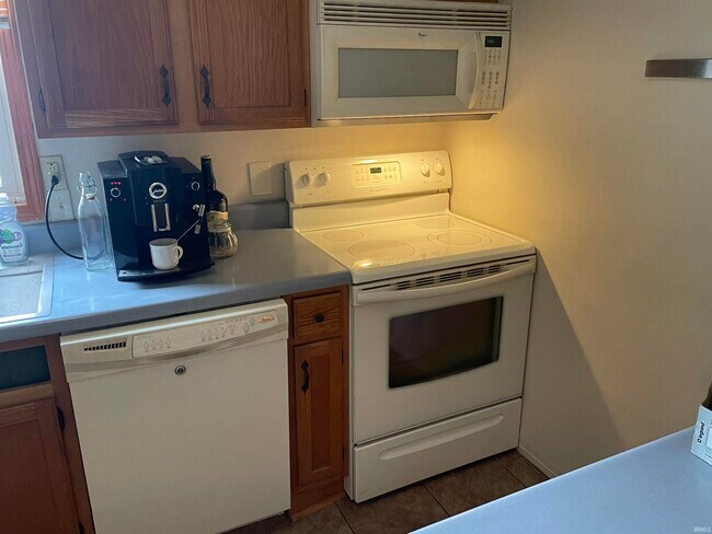 Foto del edificio - 3141 N Kingsley Dr