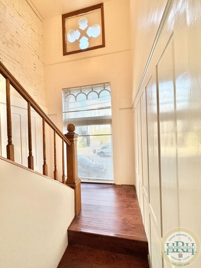 Building Photo - Huge Spacious 1BR|1BA loft in Lower Haight