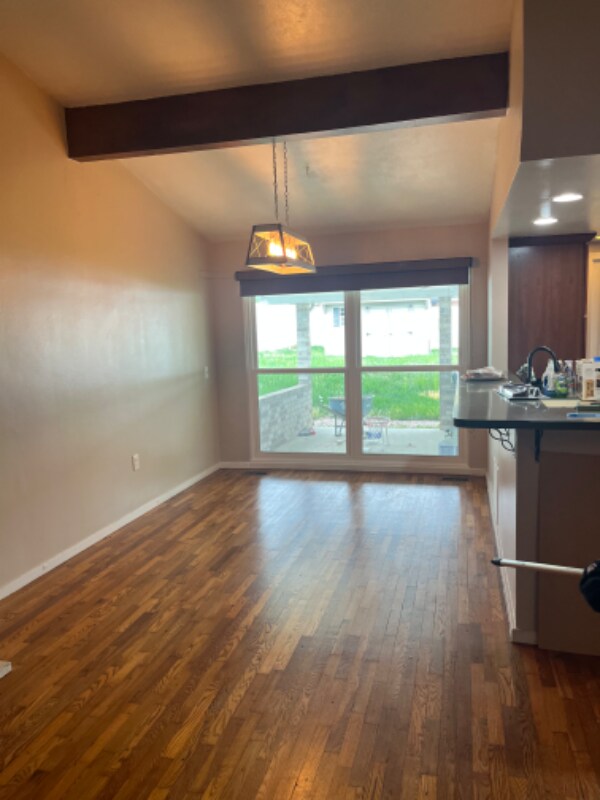 Foto del edificio - 805 Henry Ln