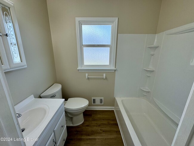 Building Photo - 8413 Cloverport Dr