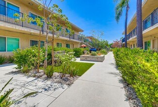 Interior Photo - 3528 W Adams Blvd
