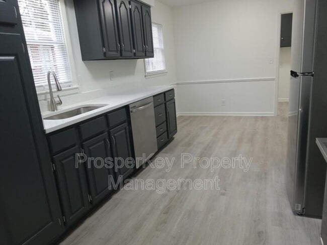 Foto del edificio - 3736 Winkfield Pl