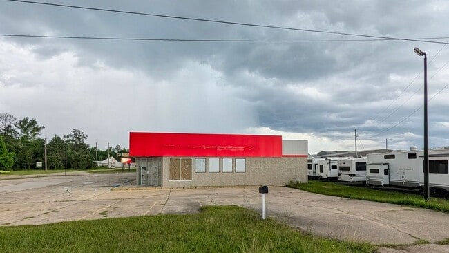 Building Photo - 230 Memorial Blvd