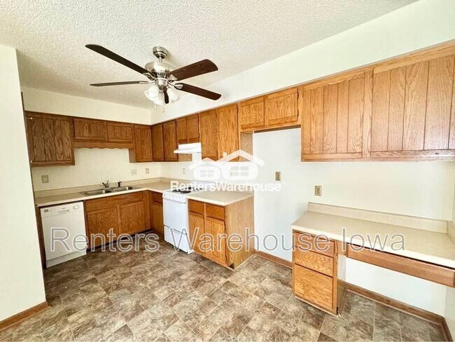 Foto del edificio - 1115 W 1st St