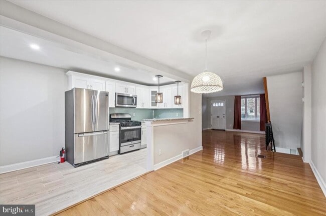 Foto del edificio - 650 Magnolia Ave