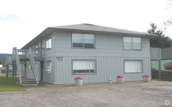 Building Photo - Melody Apartments