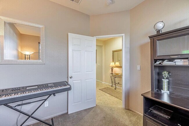 Foto del edificio - 2534 Mapleleaf Terrace
