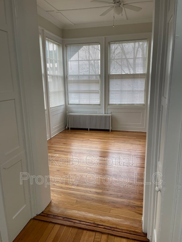 Building Photo - 179 Main St