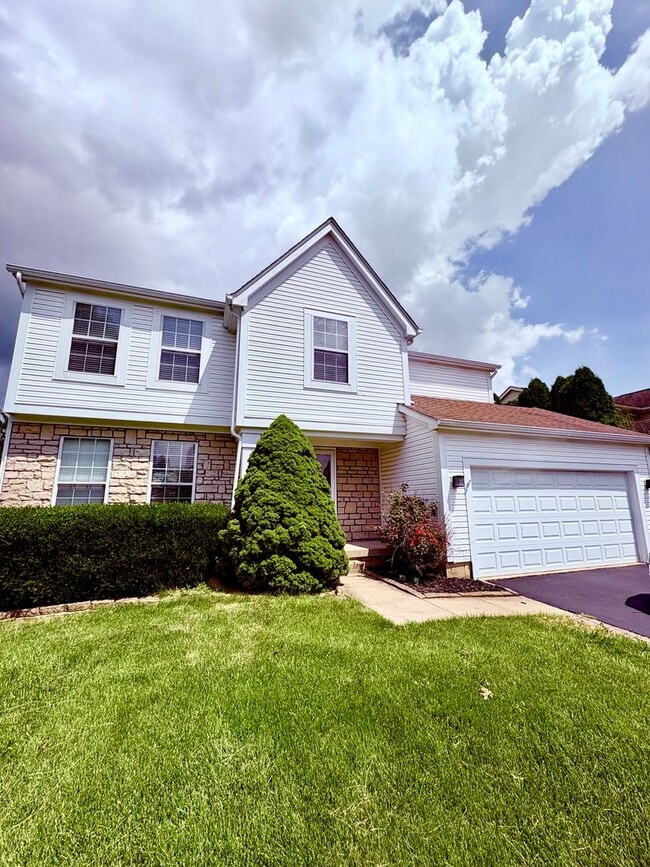 Building Photo - 7735 Royal Park Dr