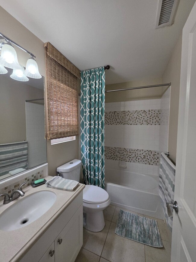 Building Photo - 91-1240-1240 Kaileolea Dr