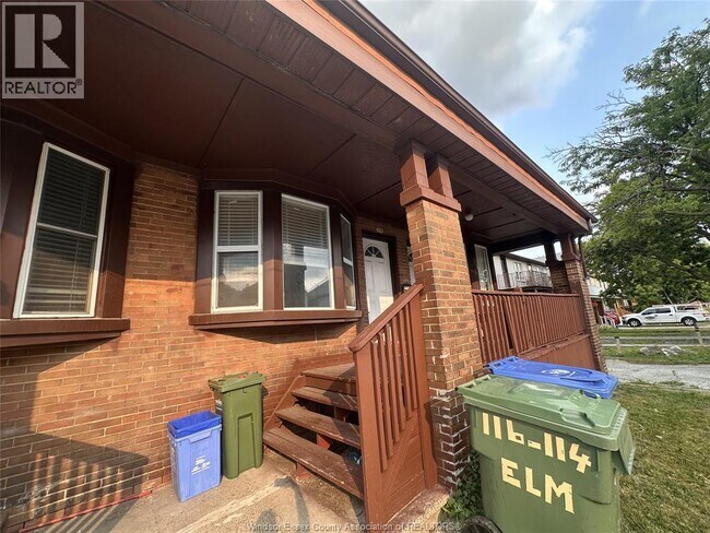 Photo du bâtiment - 116 Elm Ave