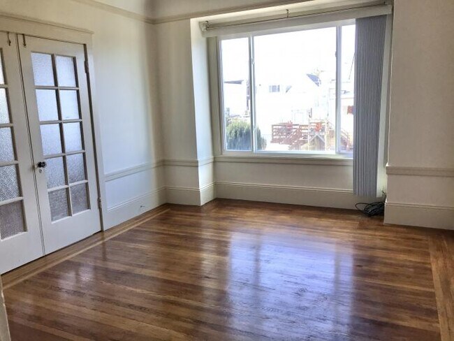 Building Photo - 1 bedroom in San Francisco CA 94122