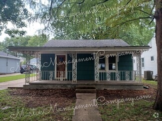 Building Photo - 1618 S Sneed Ave