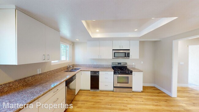 Building Photo - 4 br, 3 bath House - 366 Lourdes Lane