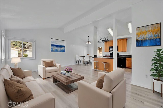 Building Photo - 14955 Avenida Venusto