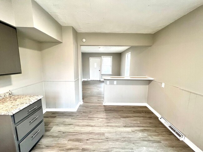 Building Photo - Pedretti Home