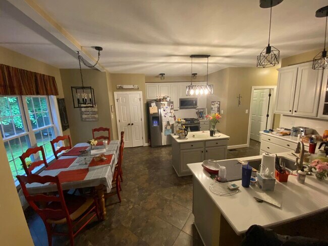 Building Photo - 5465 Goodman Forest Ln