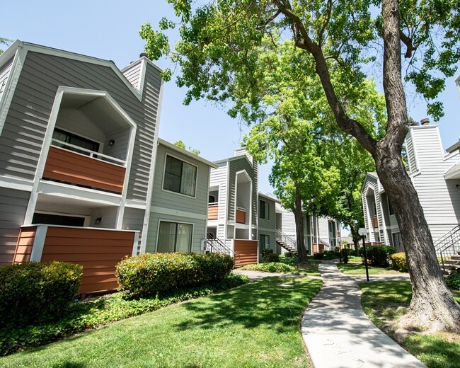 Building Photo - Riverstone