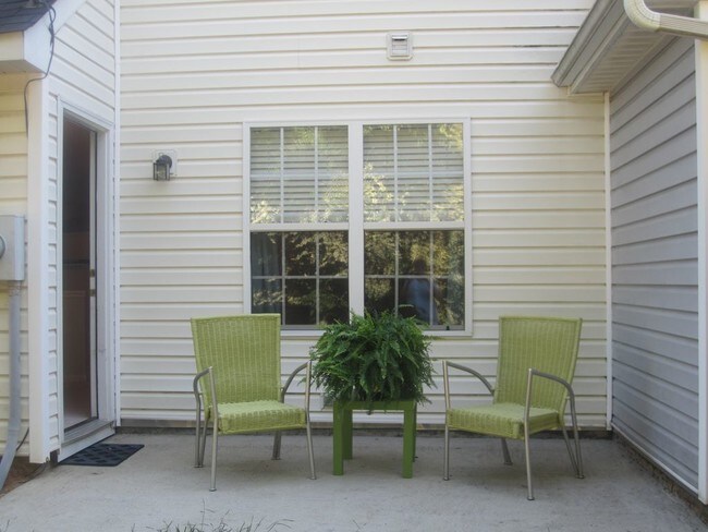 Foto del edificio - 9608 Elizabeth Townes Ln