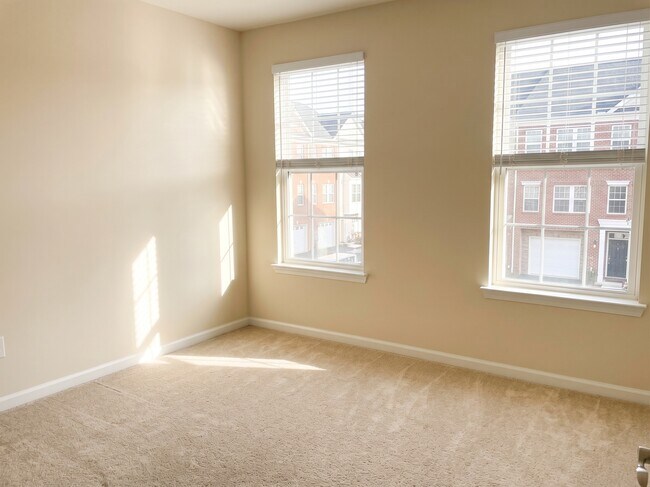 Foto del edificio - 4255 Talmadge Cir