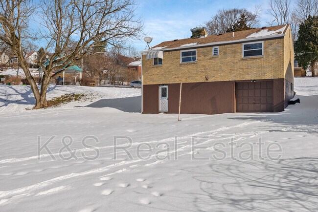 Building Photo - 316 Conniston Ave