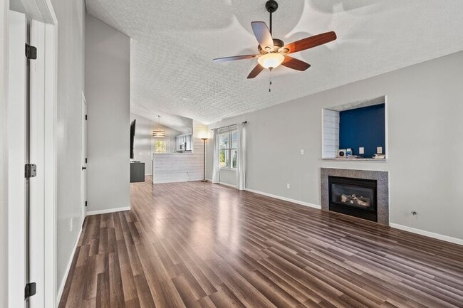 Building Photo - 1522 Sargas St