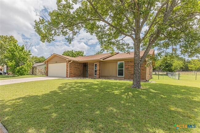 Building Photo - 3006 Belmont Dr