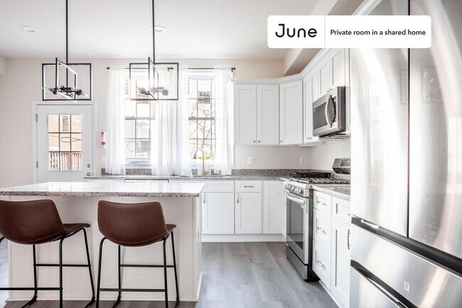 Building Photo - Room in Shared 4 bed/3.5 bath home