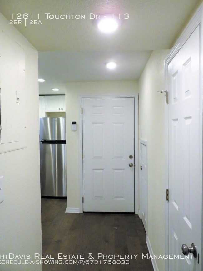 Building Photo - Beautiful 2/1.5 home in Oak Bridge Run