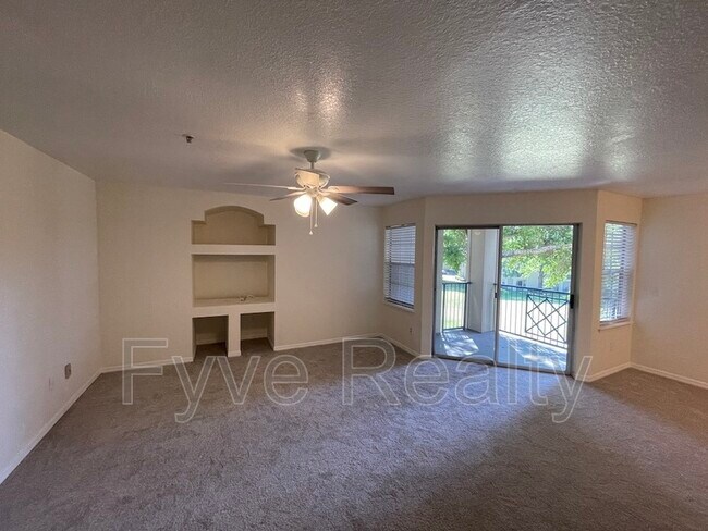 Building Photo - 7360 Westpointe Blvd