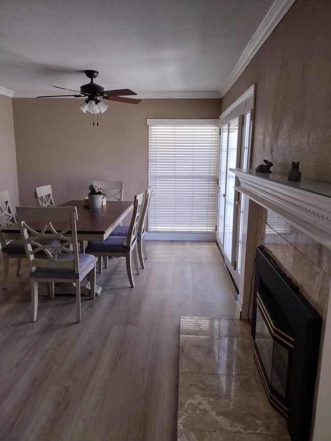 Building Photo - 1349 Orchard Cir