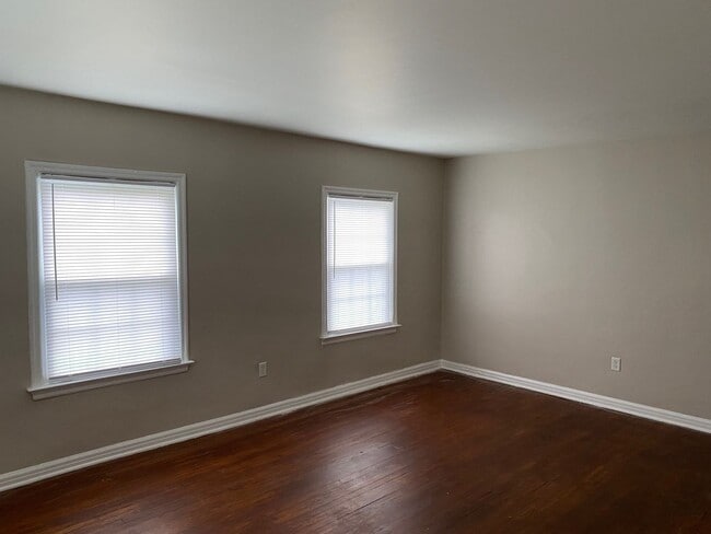 Building Photo - 363-369 Unit 1