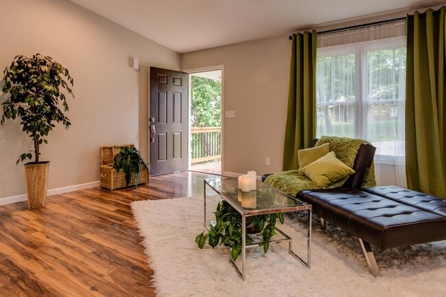 Building Photo - 15 Sand Hill School Rd