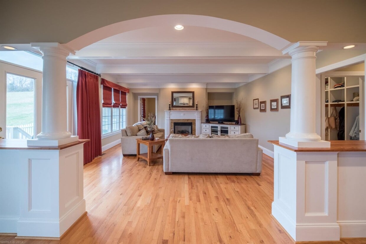Charming Wyatt Farms Home with Stunning Vi... - Wyatt Farms Home With Serene Views