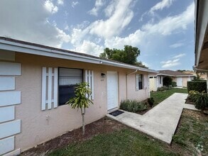 Building Photo - 1205 White Pine Dr