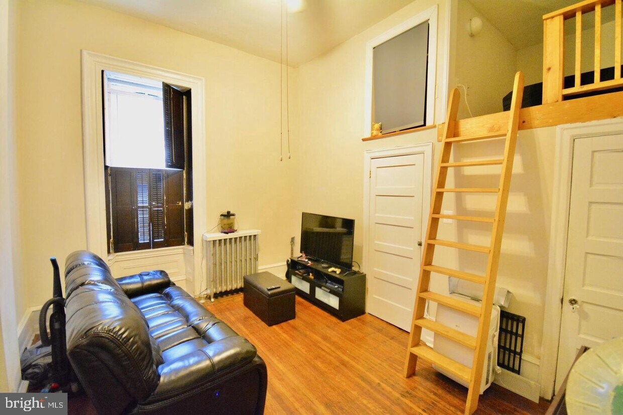 122 Manheim St Unit 4, Philadelphia, PA 19144 Apartment for Rent in