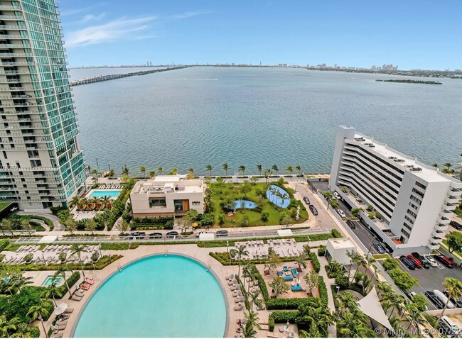 Foto del edificio - 480 NE 31st St
