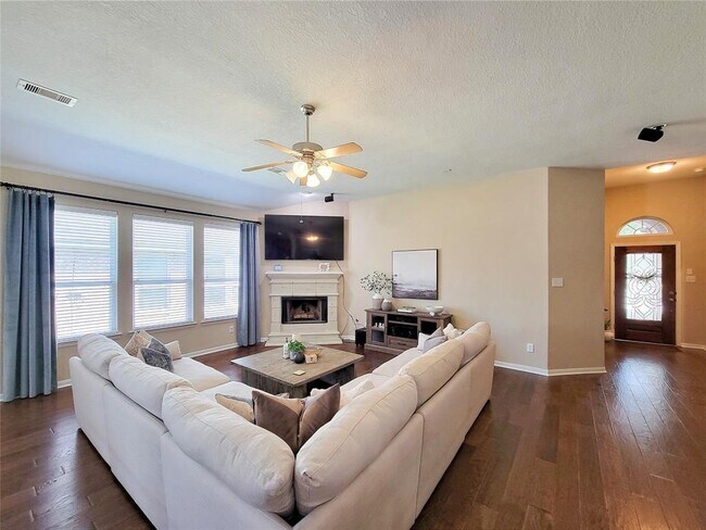 Foto del edificio - 17110 Tupelo Garden Cir
