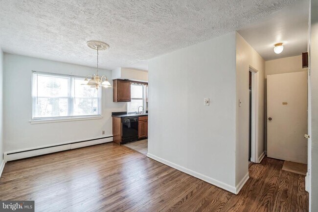 Foto del edificio - 210 Whittlesey Rd