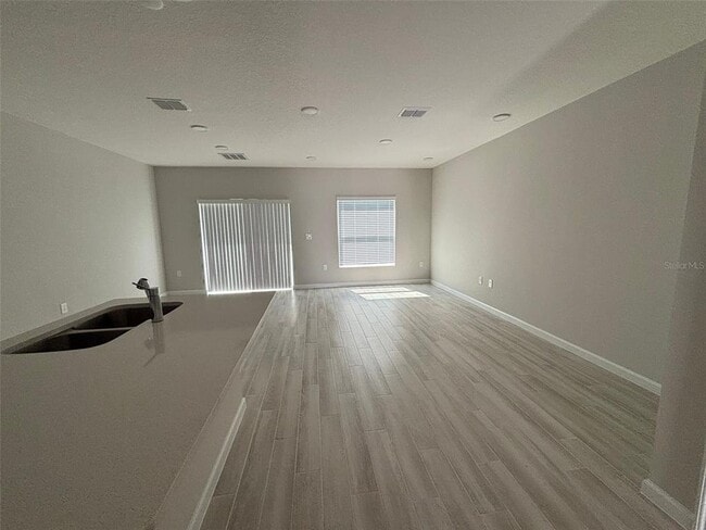 Foto del edificio - 5086 Rain Shadow Dr