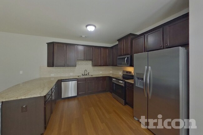 Foto del edificio - 217 Adeline Ln