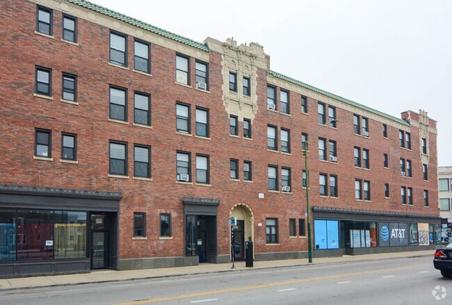 Building Photo - 3335 W Diversey Ave