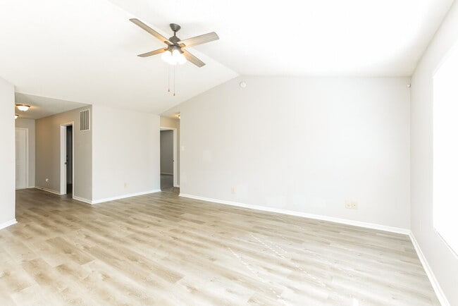 Building Photo - 2989 Hearthside Dr