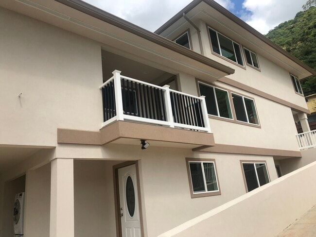 Building Photo - 2052 10th Ave