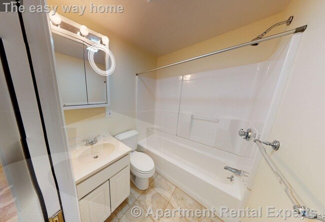 Photo - 1054 Cambridge St Apartment