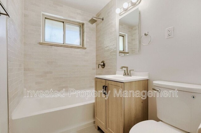 Foto del edificio - 4660 Upham St
